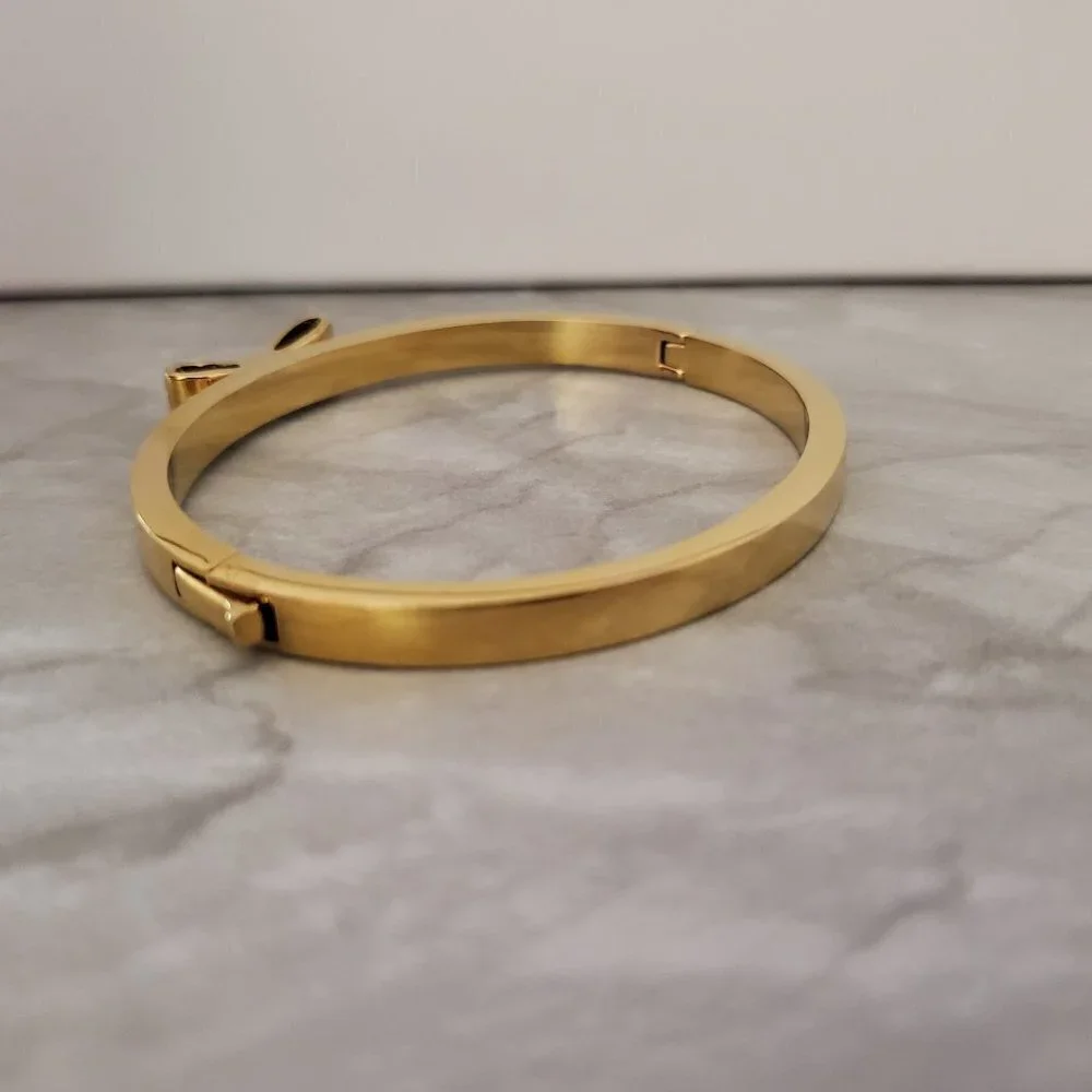 ✨ Kate Spade Rhinestone Pave Bow Gold Hinged Bracelet ✨ - Picture 3 of 10